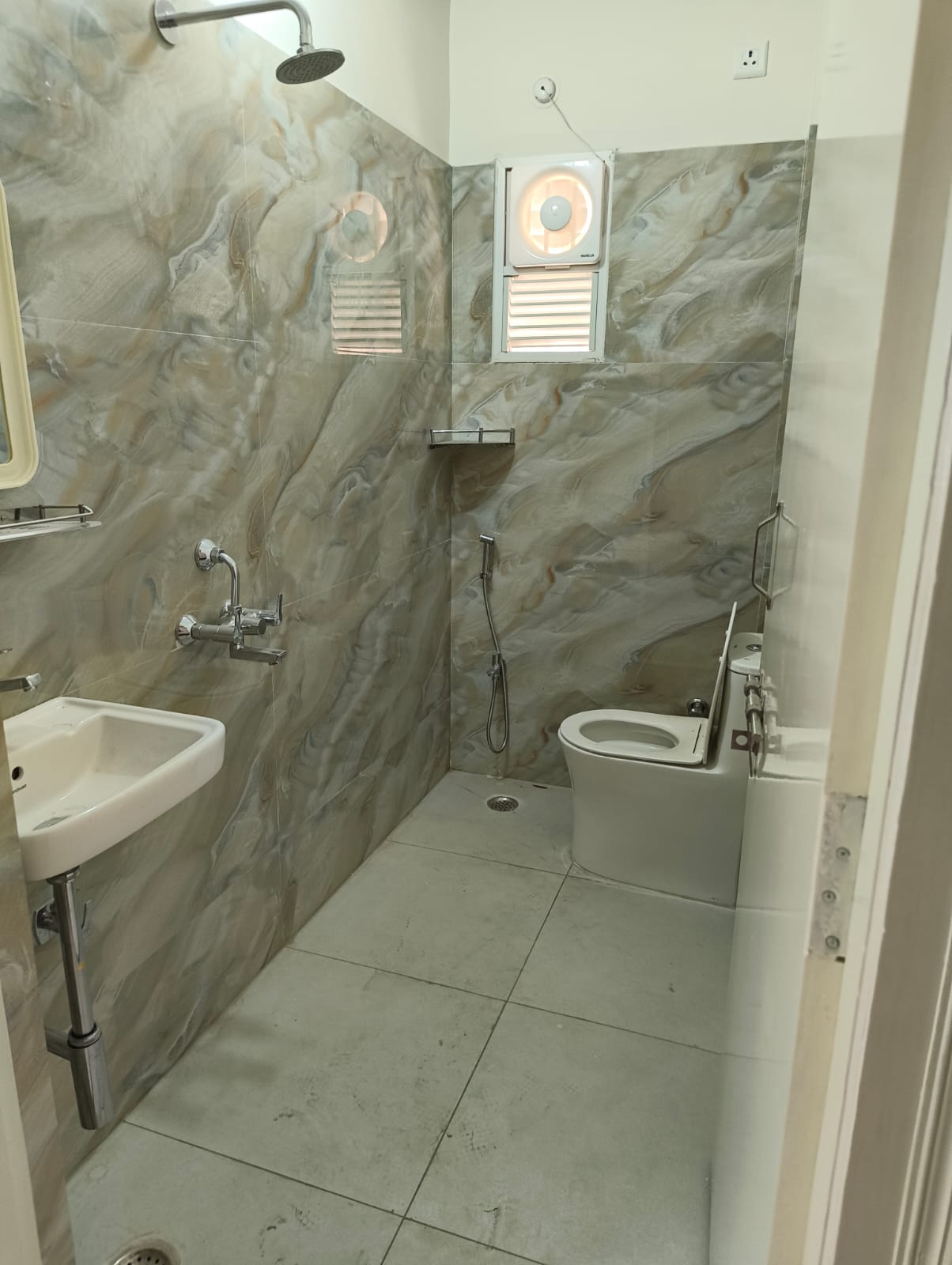 Boring Road 60B branch bathroom